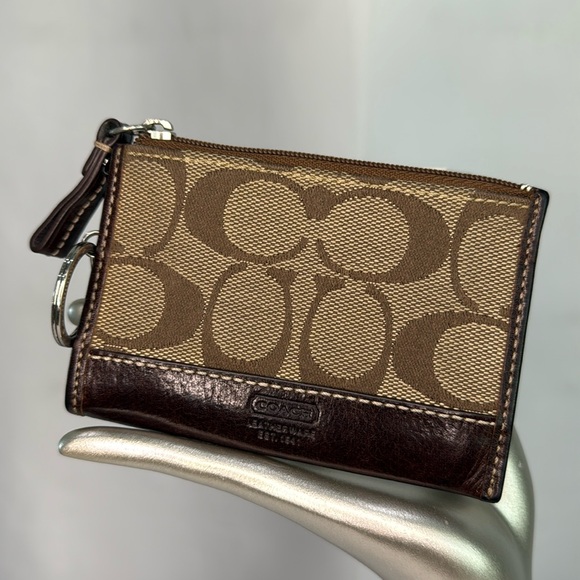 Coach Vintage Wallet with Key Chain Brown and Tan - Picture 3 of 10